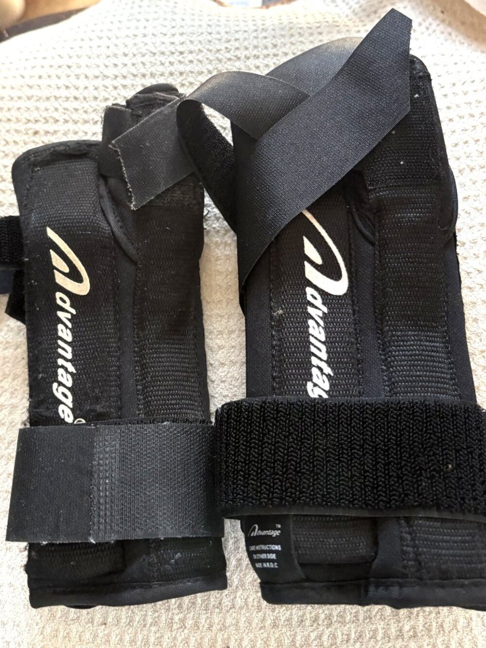 Advantage Thumb Spica Splint Wrist & Thumb Immobilizer Brace - Left & Right Hand